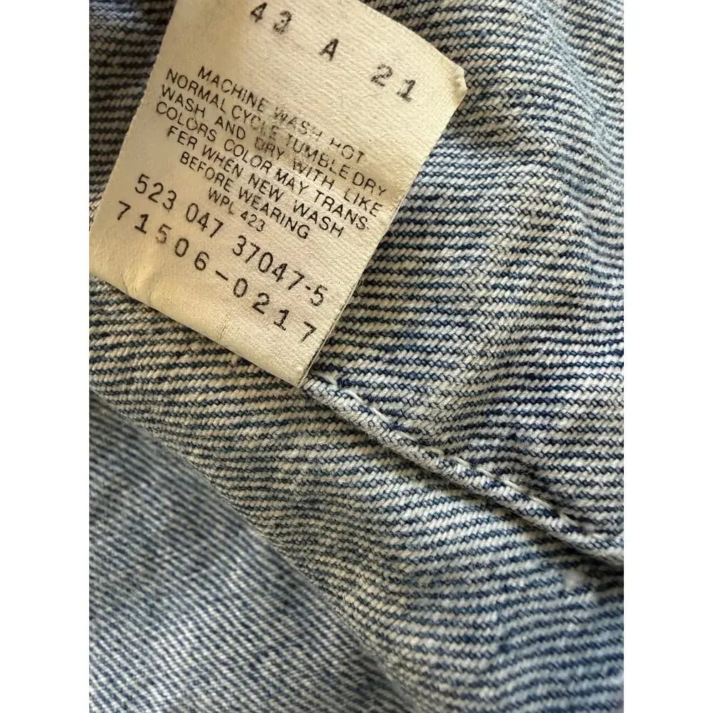 Vintage Levi's Jean Jacket 42L Blue Denim Trucker Button Up USA 90s 71506-0217